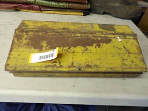 lot 1731 image: Tractor Tool box John Deere