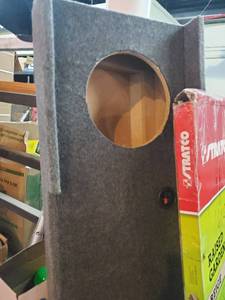 lot 6224 image: Speaker Box For Shallow 8 inch