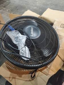 lot 6354 image: Lasko Fan missing Base