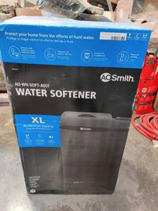 lot 55166 image: AO Smith Water Softener 40,000 grain capacity