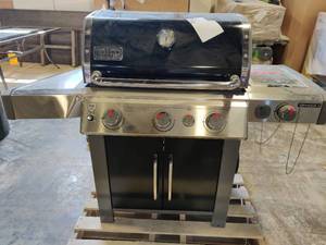 lot 55244 image: Weber Genesis II E-335 gas grill
