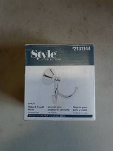 lot 55262 image: Robe and Towel Hook