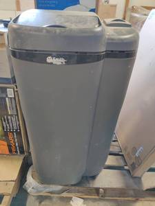 lot 55281 image: AO Smith Water Softener Machine