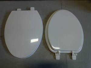 lot 55287 image: Toilet seats