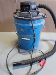 lot 55290 image: Bucket Vac