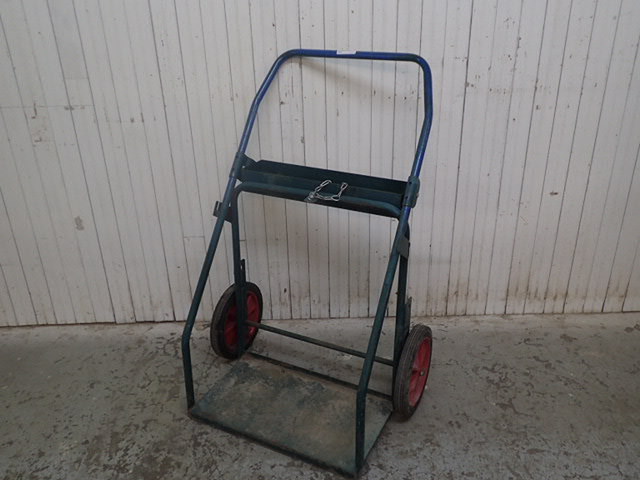 lot 6615 image: Welding Cylinder Truck
