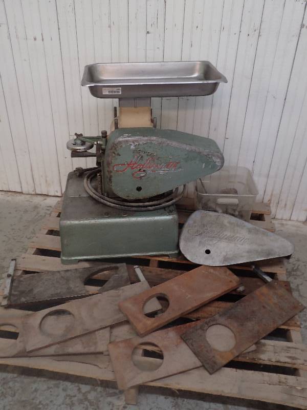 lot 8144 image: Hollymatic Hamburger Patty Machine