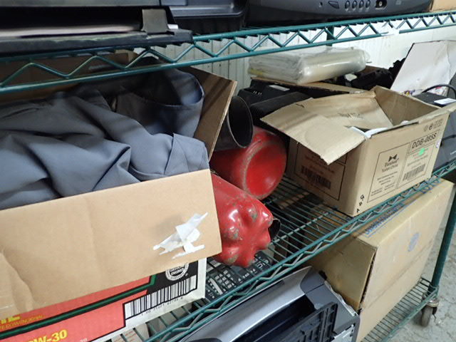 lot 8155 image: Contents of Shelf