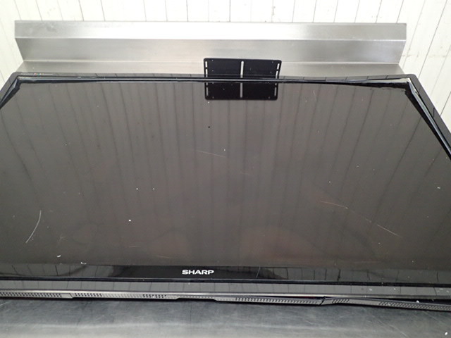 lot 8219 image: Sharp Aquos Quattron Flat Screen 60in TV (BROKEN SCREEN)