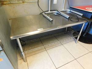 lot 7088 image: Stainless Stable wUnder Shelf