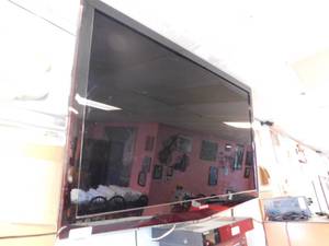 lot 7112 image: Samsung Wall Mount Flatscreen TV