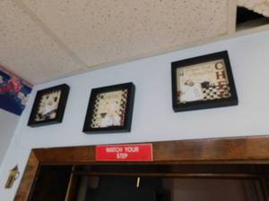 lot 7137 image: Assorted Wall Decor