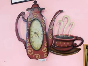 lot 7147 image: Metal Wall Decor