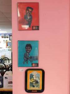 lot 7150 image: Misc. Wall Decor