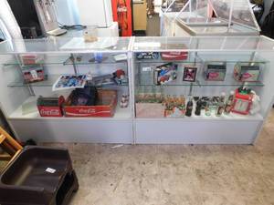 lot 7173 image: Large Coca Cola Collection