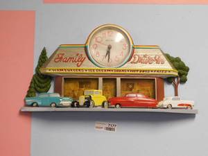 lot 7177 image: Family Drive-In Wall Decor