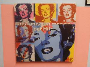 lot 7176 image: Marylin Monroe Decor