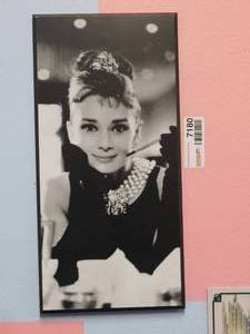 lot 7180 image: Wall Decor