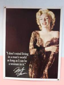 lot 7186 image: Metal Marylin Monroe Decor