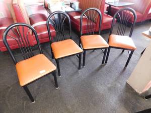 lot 7194E image: Set of 4 Metal Dining Height Chairs wVinyl Seat