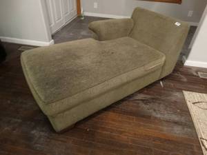 lot 1247 image: Chaise lounge