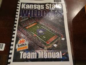 lot 1261 image: Kansas State Wildcats 2004 Team Manual