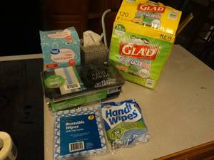 lot 1289 image: Cleaning supplies