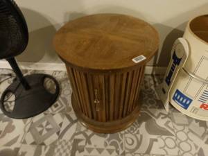 lot 1321 image: Round wood lamp table w storage