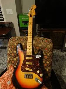 lot 1357 image: Global brand electric guitar