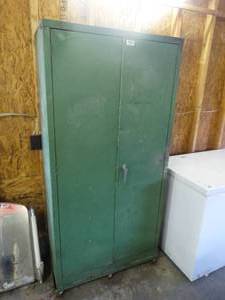 lot 1363 image: 2 door metal storage cabinet
