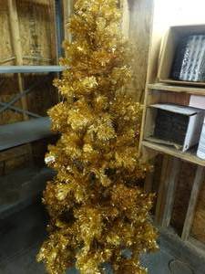 lot 1375 image: Gold Christmas tree