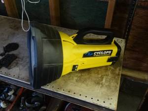 lot 1392 image: Cyclops 15 million candlepower spotlight