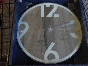 lot 1428 image: Wall clock