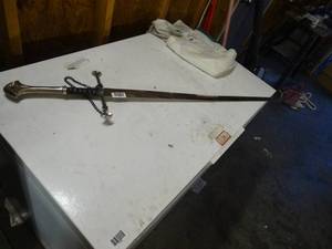 lot 1443 image: Broad sword