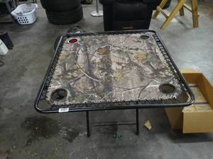 lot 1445 image: Camo folding camping table