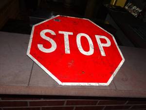 lot 1466 image: Stop sign