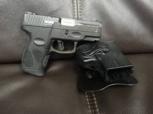 lot 1001 image: Taurus G2C 9mm Handgun w clip & holster