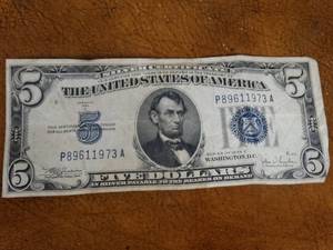 lot 1019 image: $5 dollar silver certificateblue seal
