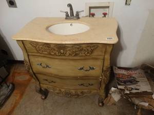 lot 1481 image: Sink vanity w faucet