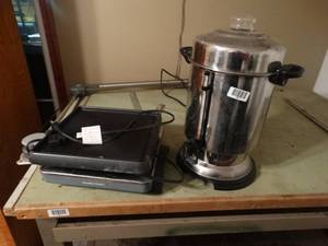 lot 1483 image: Griddle & coffee maker