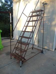 lot 1490 image: Warehouse ladder