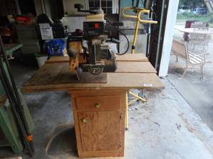 lot 1495 image: DeWalt Model- 7770 radial arm saw on cabinet stand