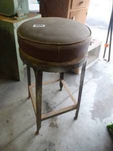 lot 1508 image: Padded top bar stool