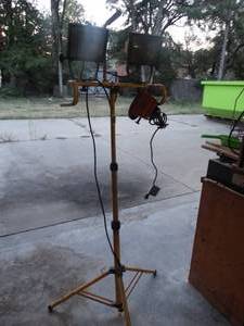 lot 1544 image: Portable work lights