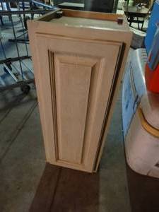 lot 1555 image: Wood kitchen cabinet