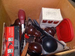 lot 1558 image: Lot of kitchen misc.