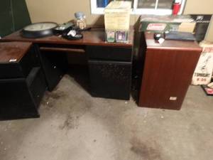 lot 1573 image: Office desk