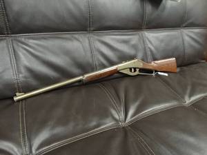lot 1023 image: Vintage Daisy BB gun