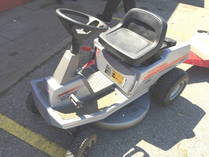 SEARS CRAFTSMAN II RIDE MULCH MOWER 30