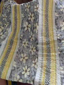 lot 30471 image: Reversible Quilt Yellow and Gray Full Size w 2 Reversible Pillow Cases
